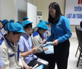 CÔNG ĐOÀN NGÀNH XÂY DỰNG HÀ NỘI: Trang bị kiến thức pháp luật cho công nhân xây dựng