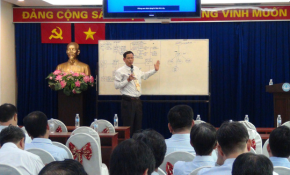 Ngành cấp nước TP HCM tập huấn kiến thức pháp luật và quy trình xử lý kỷ luật lao động